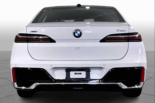 2024 BMW 740 i xDrive