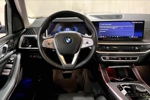 2025 BMW X7 xDrive40i