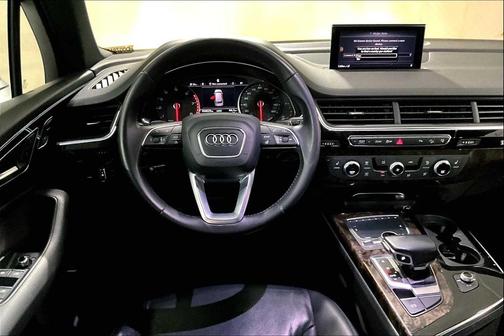 2017 Audi Q7 3.0T Premium Plus