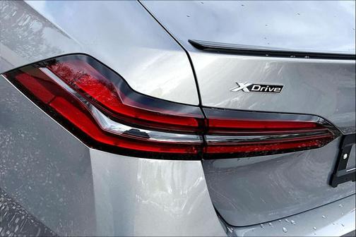 2026 BMW 550e xDrive