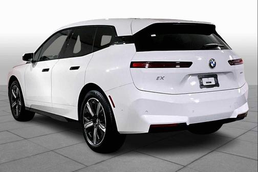 2026 BMW iX xDrive45