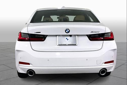 2025 BMW 330 i xDrive