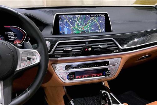 2022 BMW 750 i xDrive