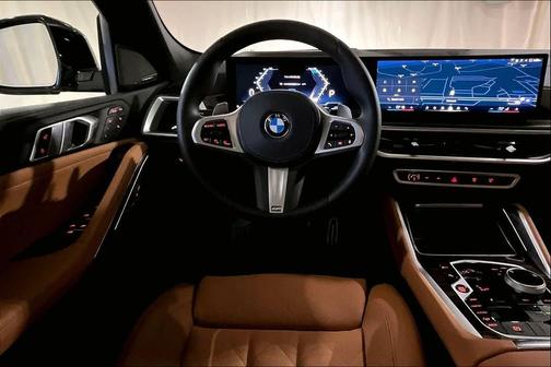 Manhattan Green Metallic 2026 BMW X6 xDrive40i