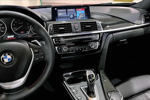 2018 BMW 330 i xDrive