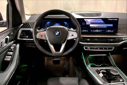 2025 BMW X7 xDrive40i