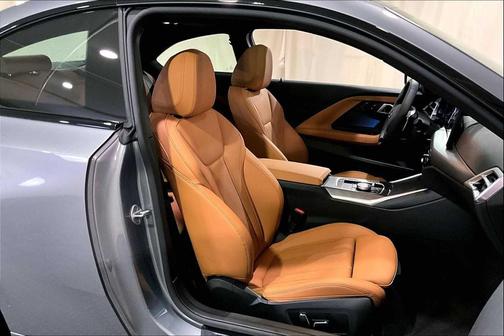 2025 BMW 230 i xDrive
