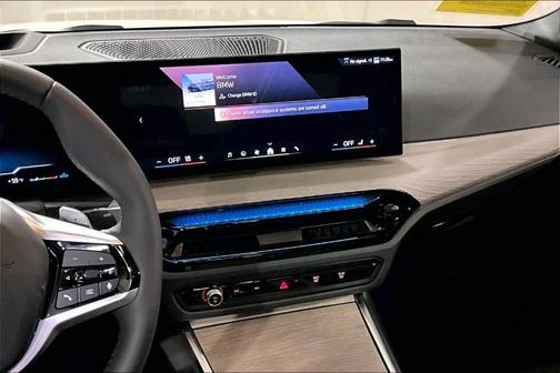 2025 BMW 330 i xDrive