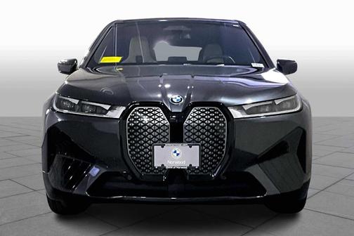2025 BMW iX xDrive50