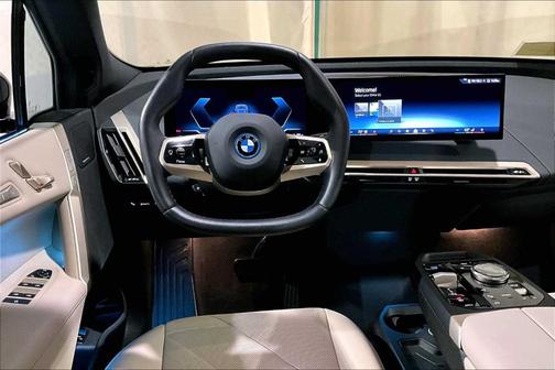 2025 BMW iX xDrive50