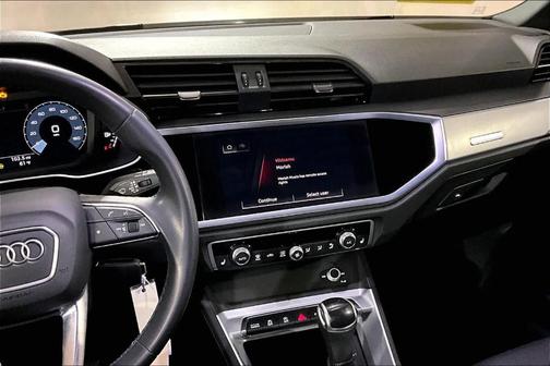 2022 Audi Q3 40 Premium