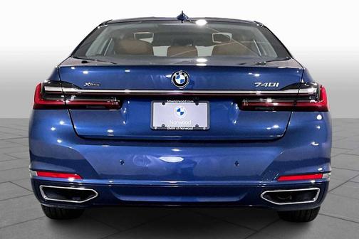 2022 BMW 740 i xDrive