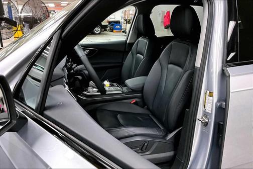 2021 Audi Q7 55 Premium Plus