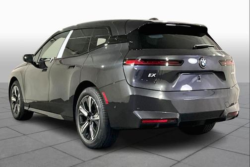 2026 BMW iX xDrive45