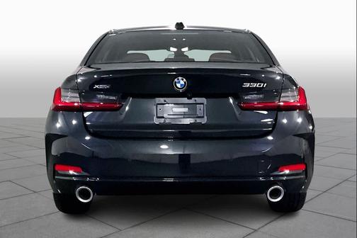 2025 BMW 330 i xDrive