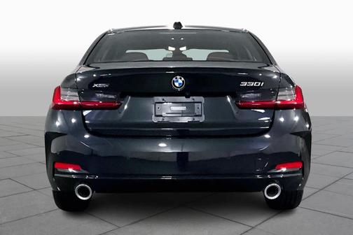 2025 BMW 330 i xDrive