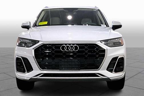 2022 Audi Q5 45 S line Premium Plus