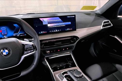 2025 BMW 330 i xDrive