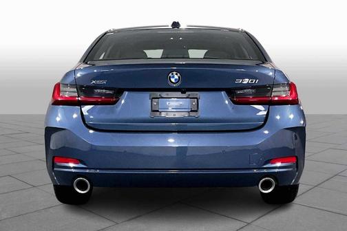 2025 BMW 330 i xDrive