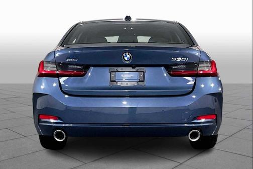 2025 BMW 330 i xDrive