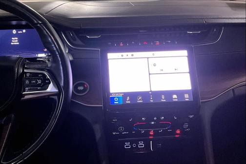 Baltic Gray Metallic Clearcoat 2023 Jeep Grand Cherokee Summit
