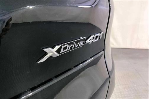 Black 2026 BMW X5 xDrive40i