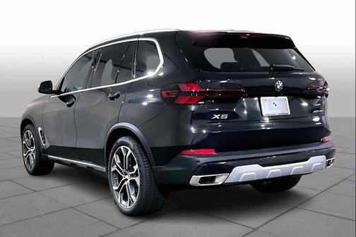 Black Sapphire Metallic 2026 BMW X5 xDrive40i
