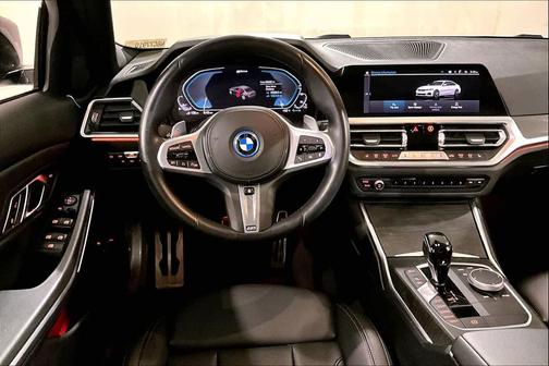 2022 BMW 330e xDrive