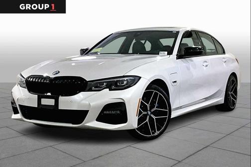 2022 BMW 330e xDrive