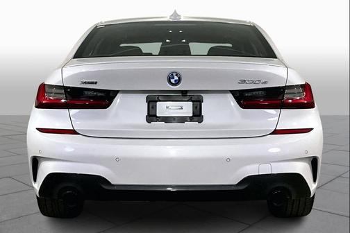 2022 BMW 330e xDrive