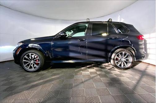 2023 BMW X5 M50i