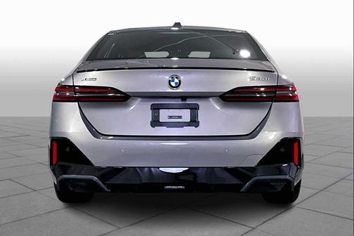 2024 BMW 530 i xDrive