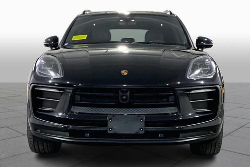 2022 Porsche Macan Base