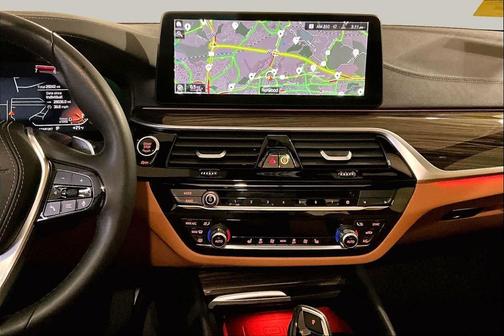 Aventurin Red Metallic 2023 BMW 530 i xDrive