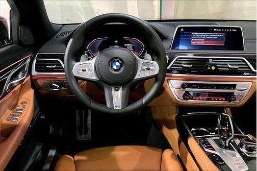 2022 BMW 750 i xDrive