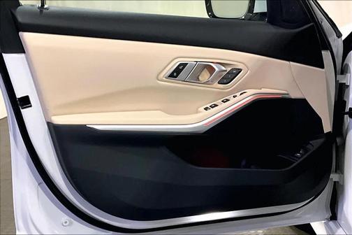 2022 BMW 330 i xDrive