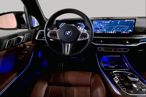 2025 BMW X7 M60i