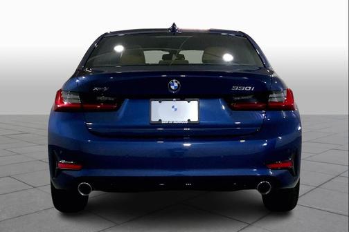 2022 BMW 330 i xDrive