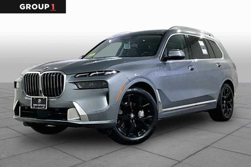 Gray Metallic 2025 BMW X7 xDrive40i