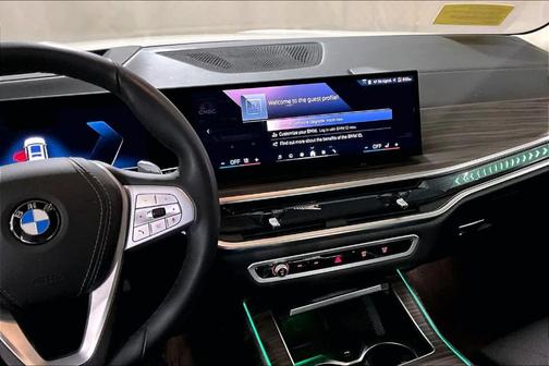 2025 BMW X7 xDrive40i