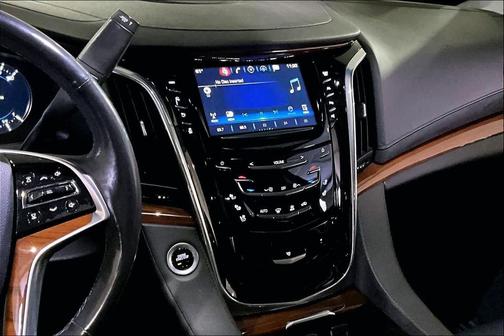 2018 Cadillac Escalade Luxury