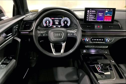 2025 Audi Q5 45 S line quattro Premium