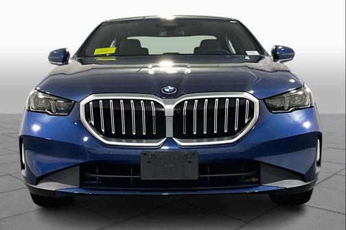 2025 BMW 530 i xDrive