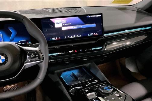 2025 BMW 530 i xDrive