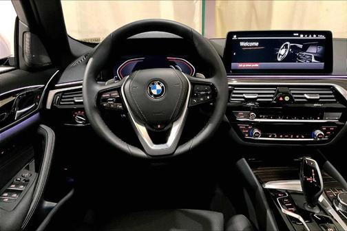 2022 BMW 530 i xDrive