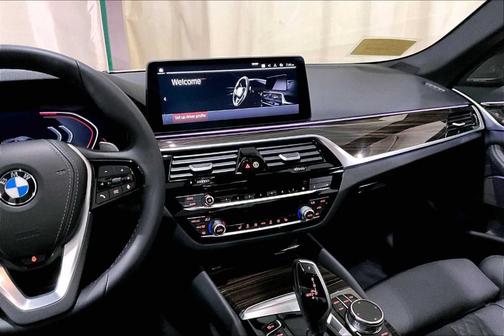 2022 BMW 530 i xDrive