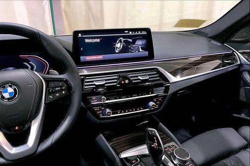 2022 BMW 530 i xDrive