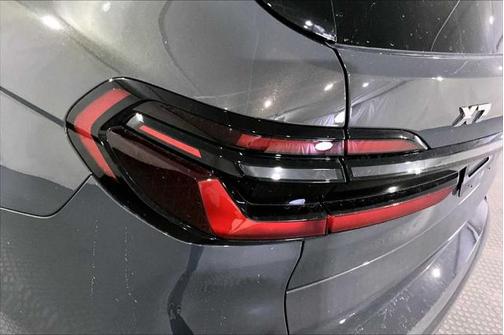 2026 BMW X7 M60i
