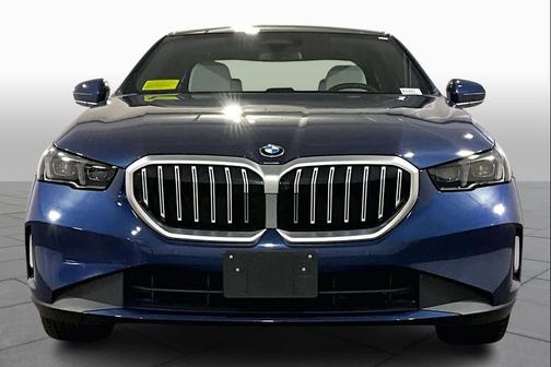 2025 BMW 540 i xDrive