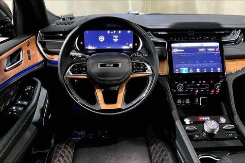 2023 Jeep Grand Cherokee Summit